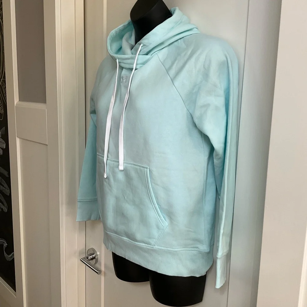 Under Armour Baby-blue Hoodie. NWT - Picture 4 of 8
